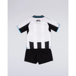 Conjunto Niño Newcastle United 2025/26 Local Conjunto Niño Newcastle United 2025/26 Local