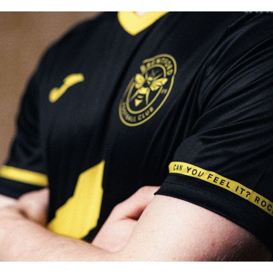 Niño Brentford 2025/26 Camiseta Especial Hard-Fi CCTV Niño Brentford 2025/26 Camiseta Especial Hard-Fi CCTV