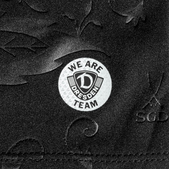 Camiseta Especial Totalmente Negra Dynamo Dresden Hombre 2025/26