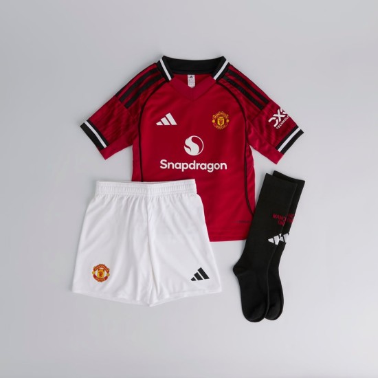 Niño Manchester United 2025/26 Conjunto Local