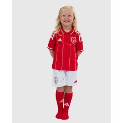 Kit local Nottingham Forest 2025/26 para niño