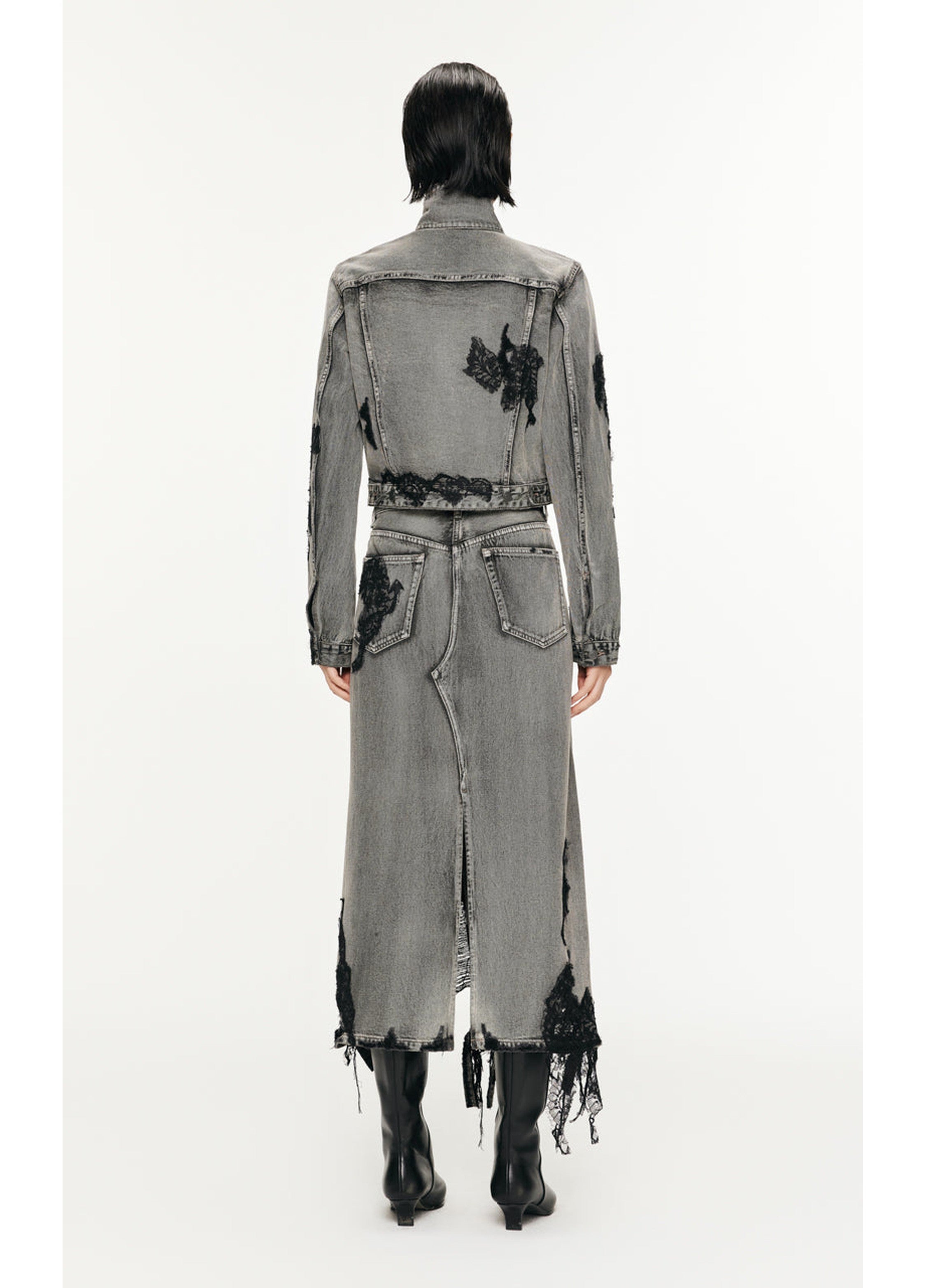 Falda en forma de H con patchwork de encaje