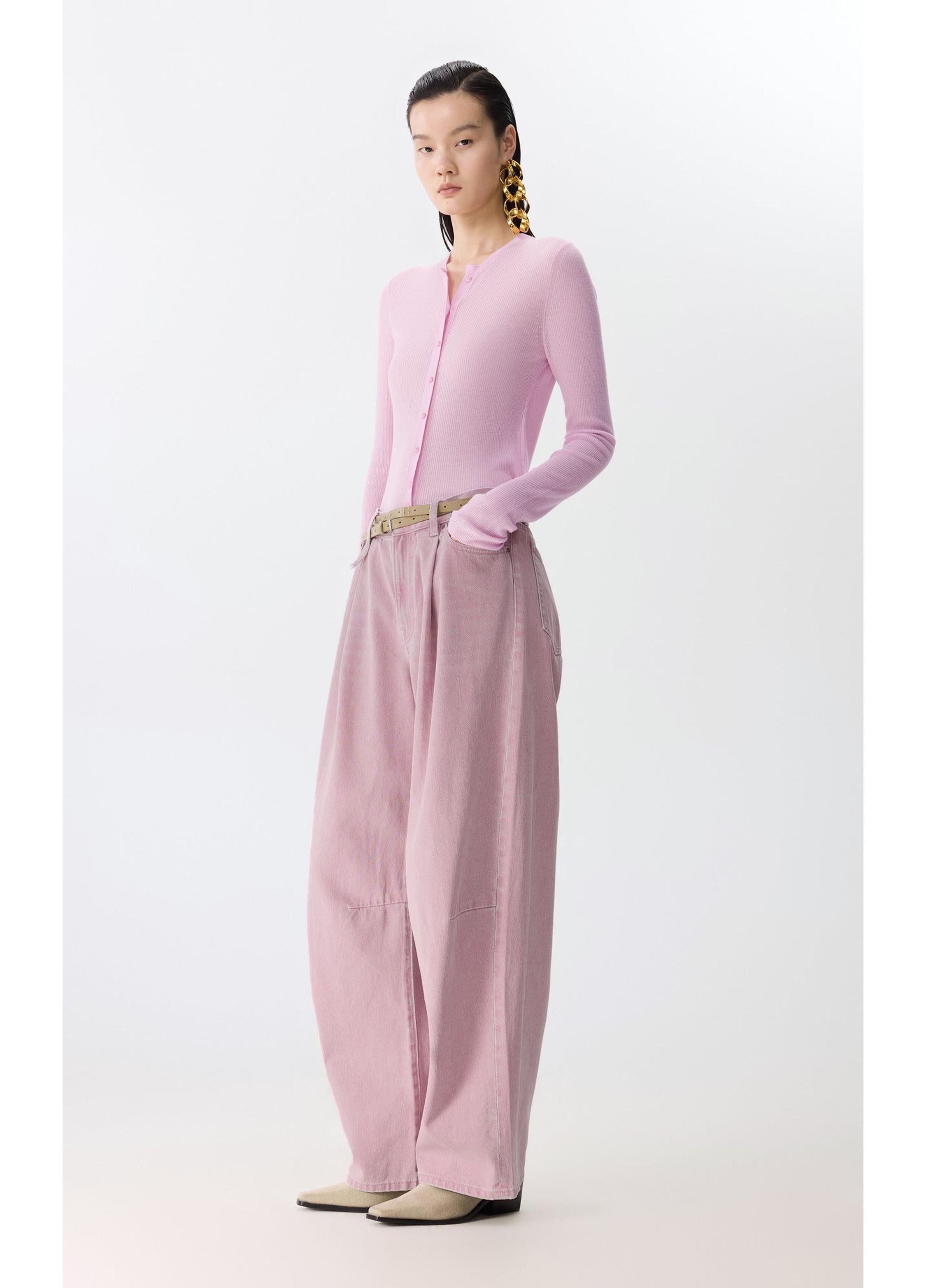 Vaqueros de mezclilla con pierna recta y dobladillo vuelto