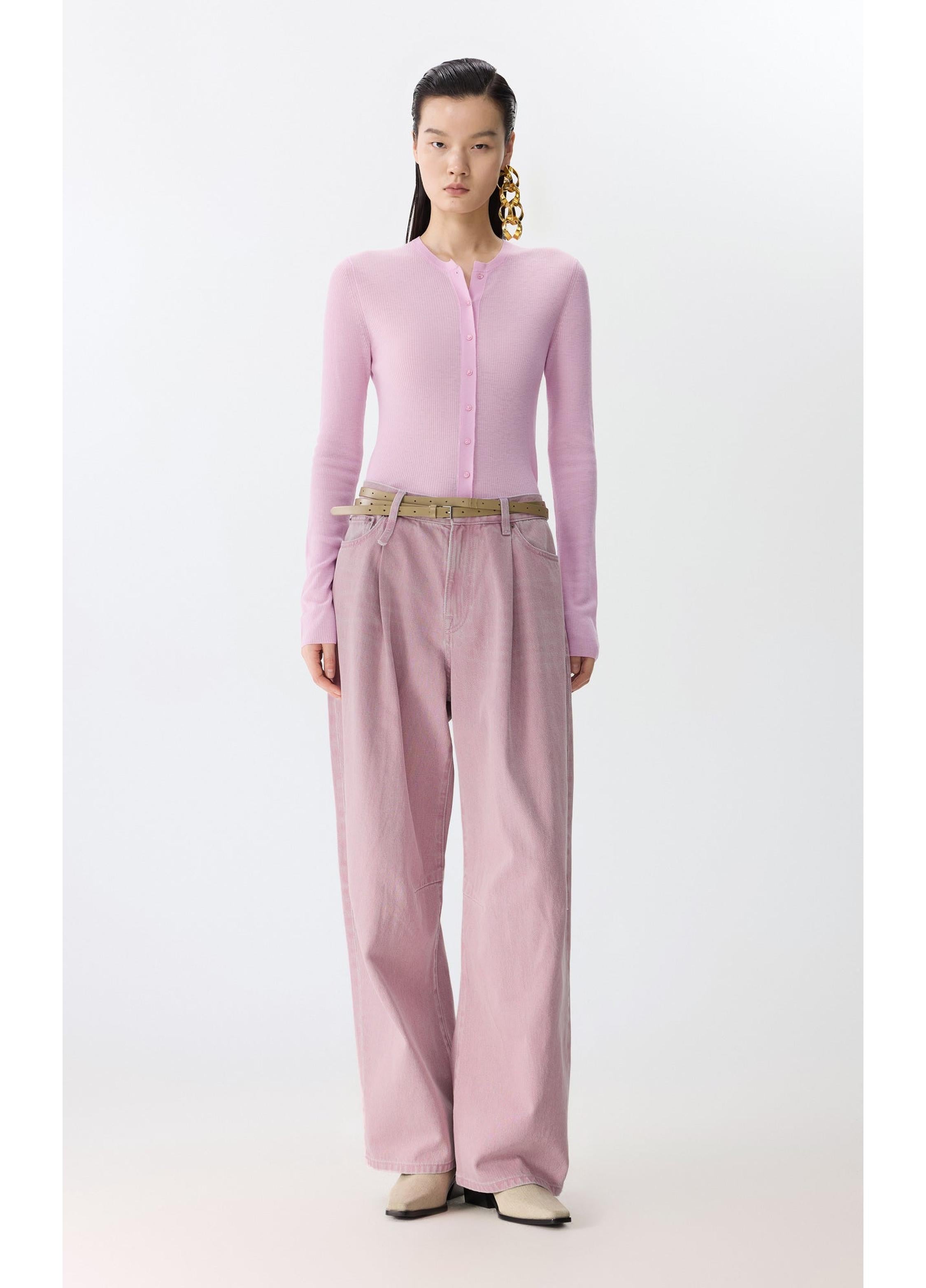 Vaqueros de mezclilla con pierna recta y dobladillo vuelto